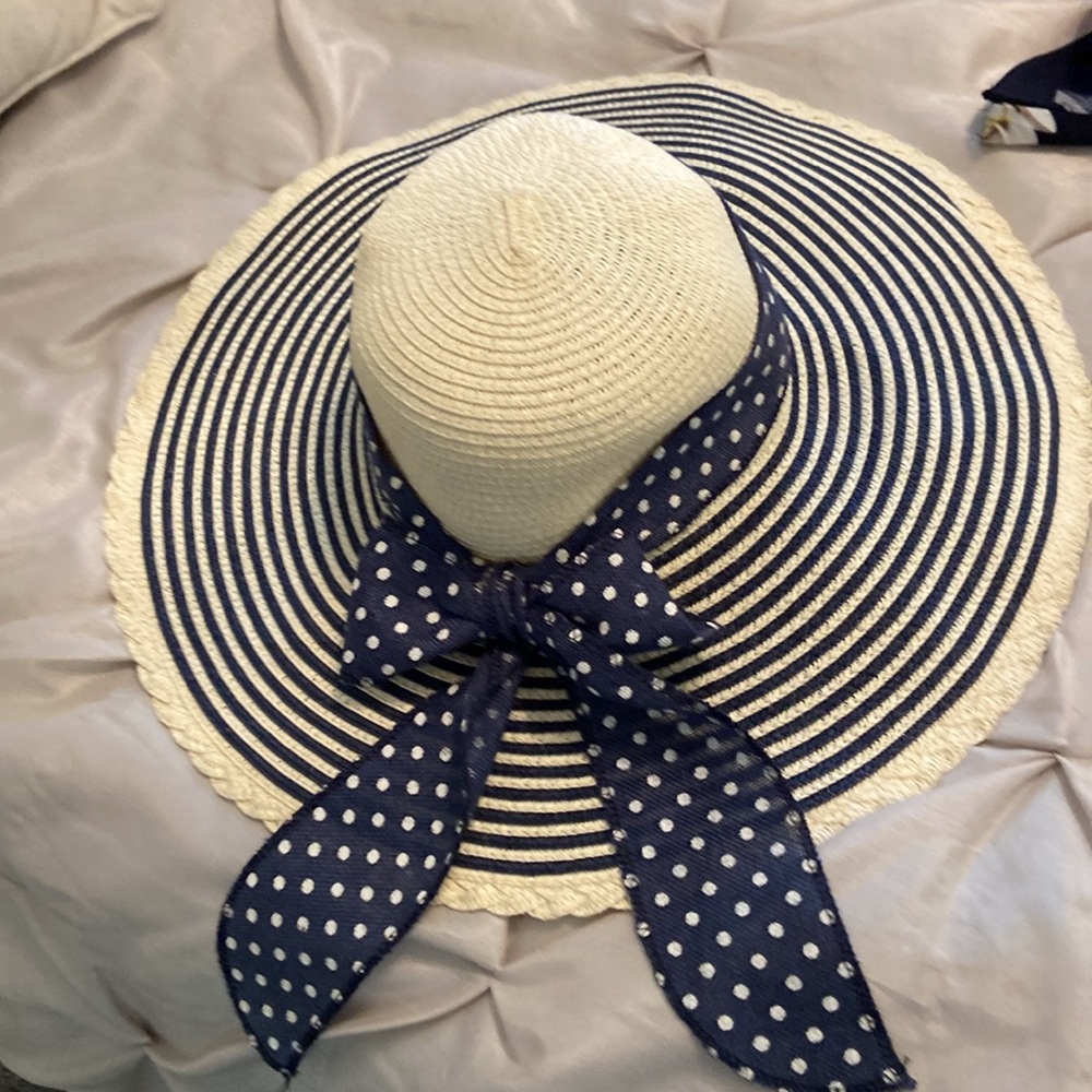 Memorial Day Final price accepted ❤️ NWOT BEACH HAT
